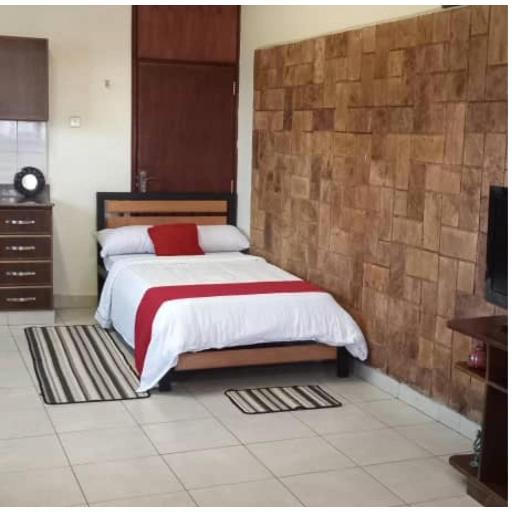 The Abode Apartments Lake View & Breakfast Suite Near Beach عنتيبي المظهر الخارجي الصورة