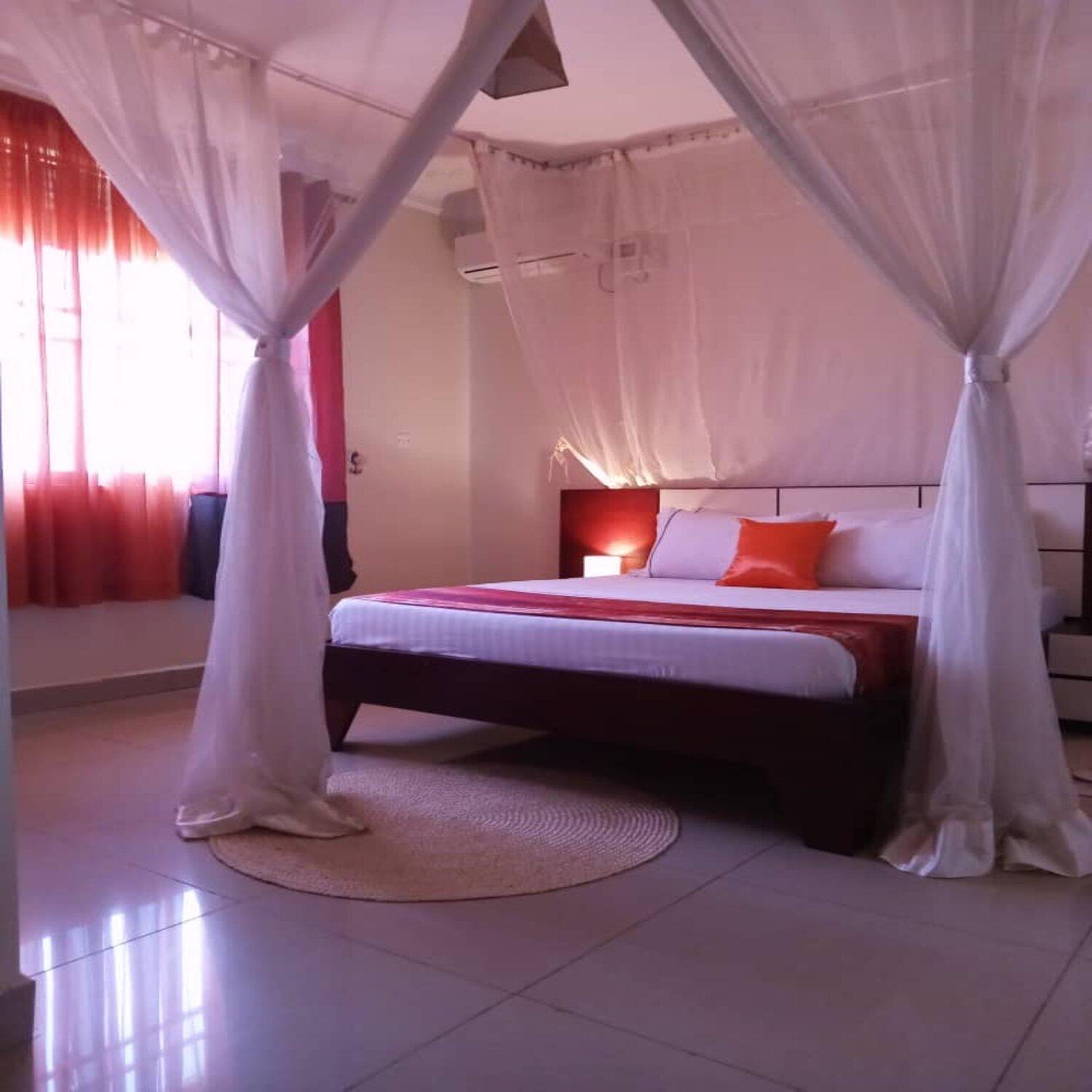 The Abode Apartments Lake View & Breakfast Suite Near Beach عنتيبي المظهر الخارجي الصورة